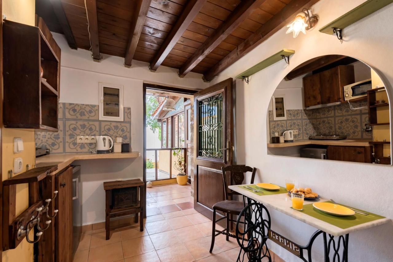 Secret Garden - Old Town Apartment Rhodes City Luaran gambar